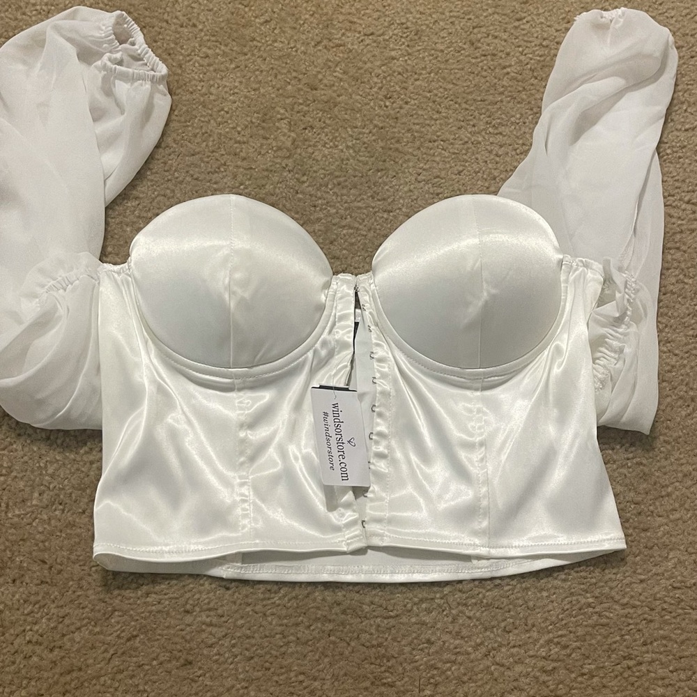 Crop top - Picture 2 of 3